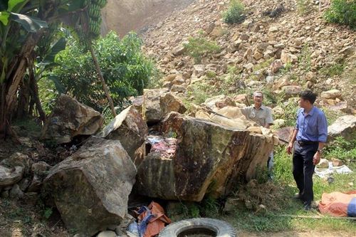 Thanh Hóa: Sớm có phương án chống sạt lở khu vực chân núi Thiều
