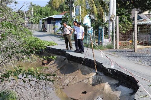 Tiền Giang: Khẩn trương khắc phục các điểm sạt lở nghiêm trọng