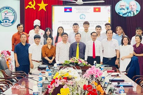 Trường đại học Đồng Nai tiếp nhận 4 học viên Campuchia học tiếng Việt