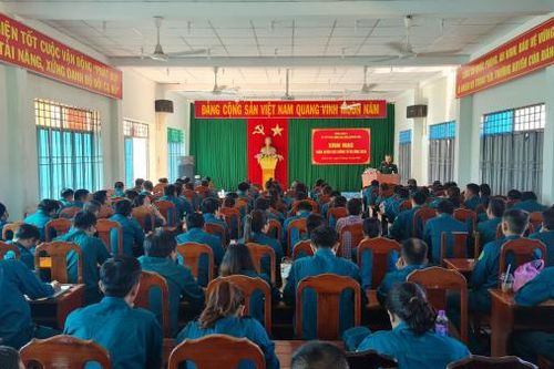 Khai mạc lớp huấn luyện tự vệ các sở, ban, ngành năm 2023
