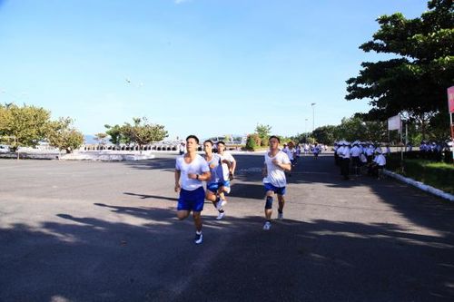 Lữ đoàn 162: Sôi nổi hoạt động chào mừng kỷ niệm 48 năm ngày thành lập Vùng 4 Hải quân