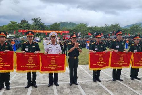 Bế mạc hội thi xe tốt, lái xe giỏi toàn quân năm 2023