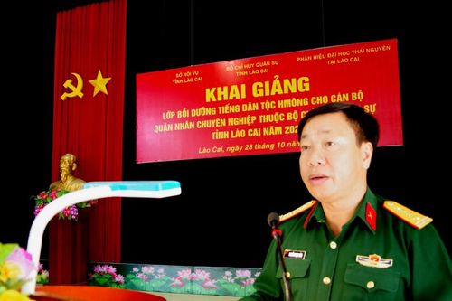 Bồi dưỡng tiếng Mông cho cán bộ, quân nhân chuyên nghiệp thuộc Bộ Chỉ huy Quân sự tỉnh