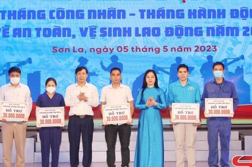 Xây dựng đội ngũ cán bộ công đoàn giỏi