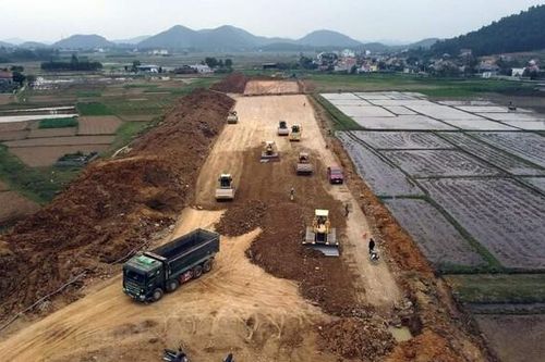 Những tín hiệu tốt về việc thí điểm dùng cát biển làm vật liệu thi công cao tốc