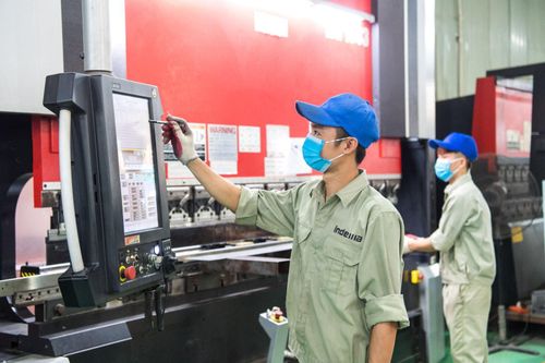 Đầu tư nguồn nhân lực để phát triển công nghiệp hỗ trợ