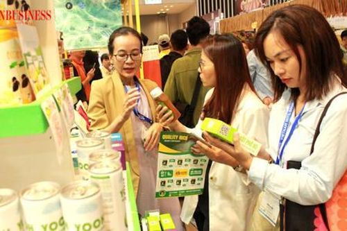 Doanh nghiệp ngành hàng tiêu dùng làm gì để tự 'cứu' mình trong mùa mua sắm cuối năm?