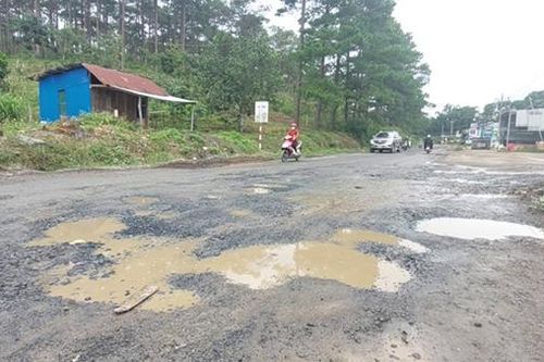 Quốc lộ 27 xuống cấp hàng chục năm, tỉnh Lâm Đồng xin tự bỏ vốn để sửa chữa