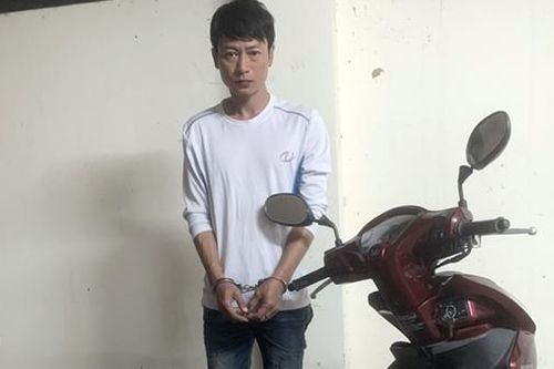 Truy bắt 'nóng' kẻ trộm xe máy tại phố cổ Hội An