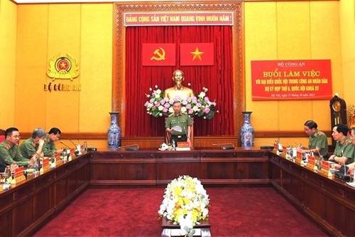 Bộ Công an làm việc với các đại biểu Quốc hội trong CAND