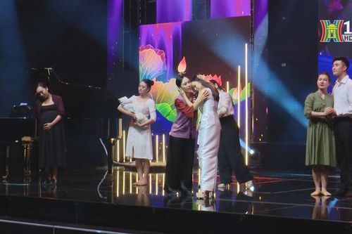 'Huyền thoại mẹ' qua những bài ca đi cùng năm tháng