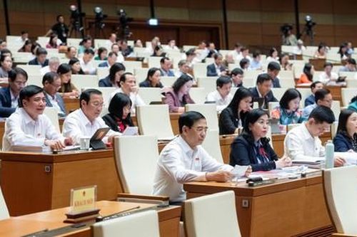 Áp lực hoàn thành mục tiêu tăng trưởng bình quân 5 năm là rất lớn