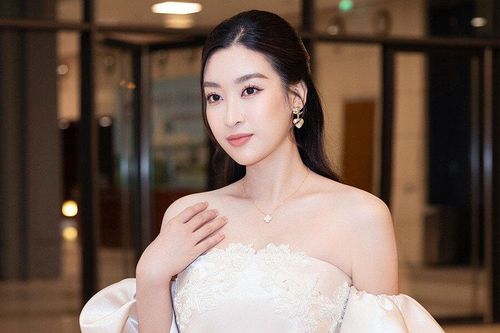 Hoa hậu Đỗ Mỹ Linh tái xuất sau sinh: Đẹp hơn khi còn son