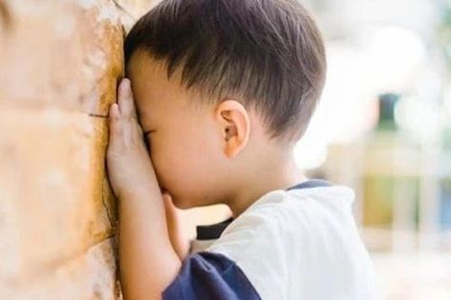 Chỉnh sửa ngay 8 hành vi chứng tỏ EQ thấp này của trẻ nếu không muốn tương lai con mờ mịt