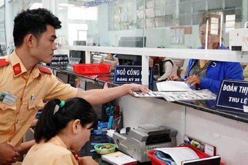 Từ tháng 10/2023, 4 trường hợp mua ô tô, xe máy mới sẽ được miễn đóng loại phí này