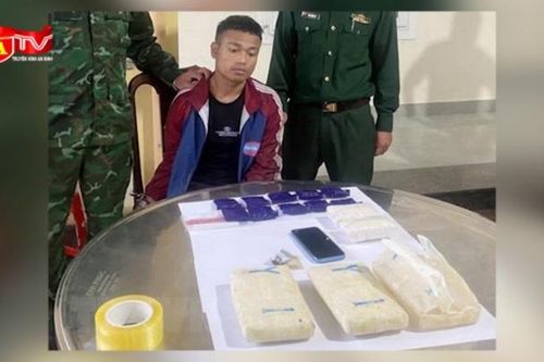 Triệt phá vụ vận chuyển 18.000 viên ma túy tổng hợp