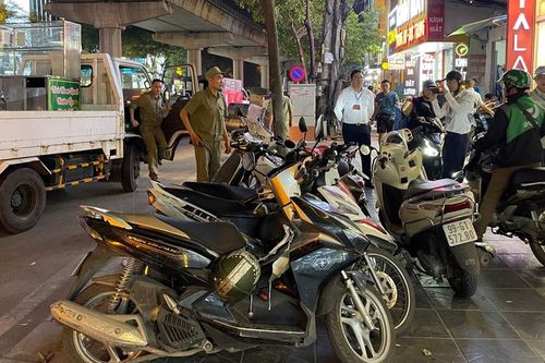 Phường Mai Dịch: 5 đêm xử lý 59 trường hợp vị phạm trật tự đô thị
