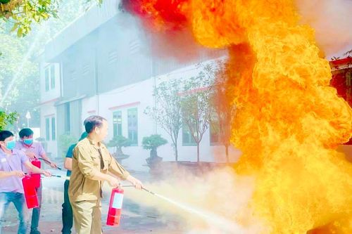 Huyện Thanh Trì: Huy động tất cả doanh nghiệp trong Cụm liên kết vào chữa cháy