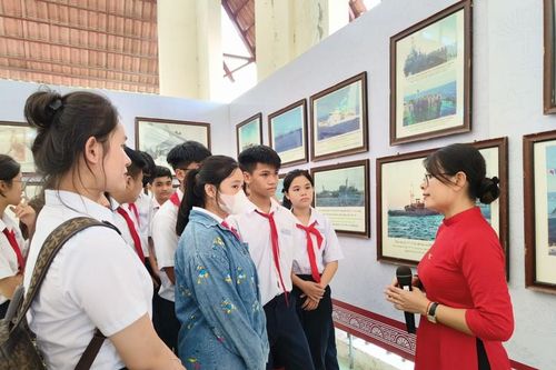 Quảng Nam: Triển lãm bản đồ và tư liệu 'Hoàng Sa, Trường Sa của Việt Nam'
