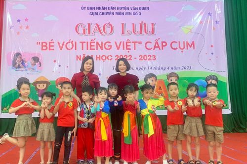 Tăng cường Tiếng Việt cho học sinh người DTTS