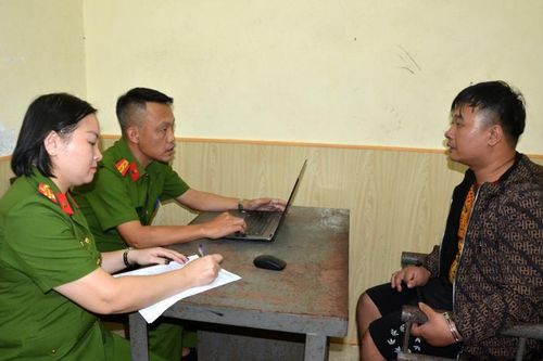 Nghi phạm giết người tại quán karaoke khai nạn nhân không thanh toán tiền khí cười, dọa 'bóc phốt'