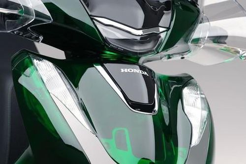 Honda SH Vetro với 'lớp áo' màu xanh thủy tinh trong suốt