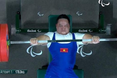 Lực sĩ Việt Nam xô đổ kỷ lục tại Asian Para Games