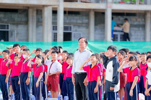 Hàng nghìn giáo viên nghỉ việc, một tỉnh dự chi 440 tỷ đồng 'giữ chân' thầy cô