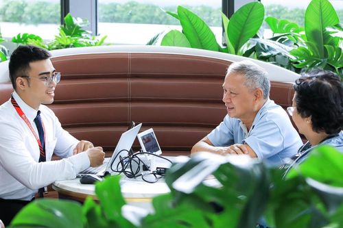 Techcombank báo lợi nhuận quý III tăng, nhiều chỉ số tích cực