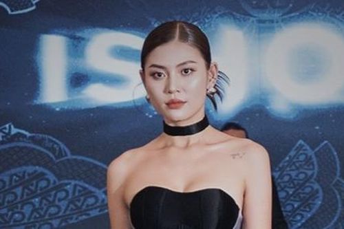 Chúng Huyền Thanh khoe đường cong 'gái hai con' quyến rũ