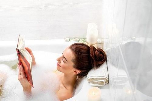 Tắm bồn hay vòi hoa sen tốt cho sức khỏe?
