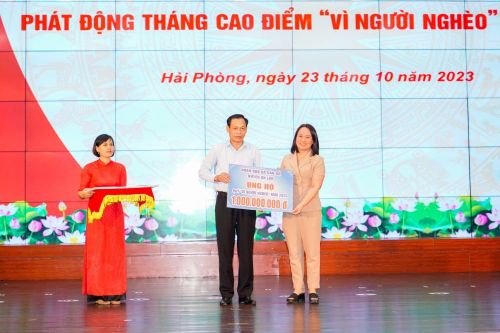Hải Phòng quyên góp gần 17 tỷ đồng ủng hộ Quỹ 'Vì người nghèo'