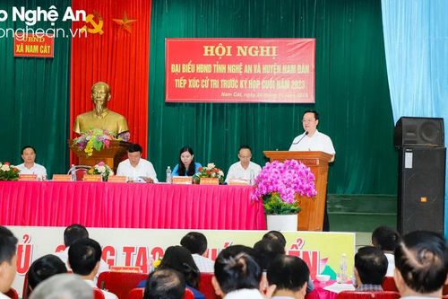 Chủ tịch UBND tỉnh Nguyễn Đức Trung tiếp xúc cử tri xã Nam Cát, huyện Nam Đàn