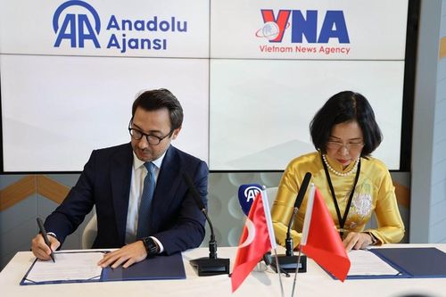 TTXVN và hãng ANADOLU ký lại Thỏa thuận Hợp tác Nghiệp vụ