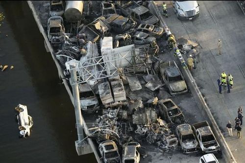 Tai nạn liên hoàn trên cao tốc ở bang Louisiana vì 'siêu sương mù'
