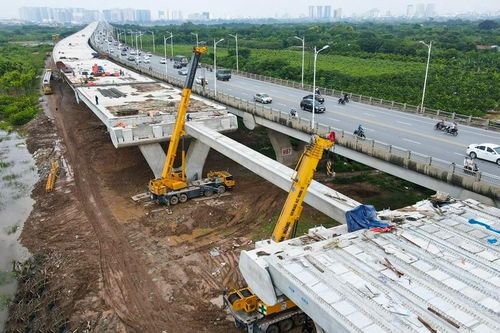 ĐẦU TƯ CÔNG: Giảm sự 'lệch pha' giữa chính sách với thực tế bằng cách nào?