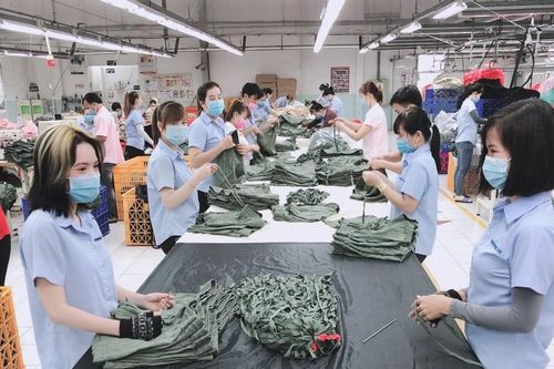 Doanh nghiệp dệt may tiếp tục ứng phó với đơn hàng nhỏ và khó