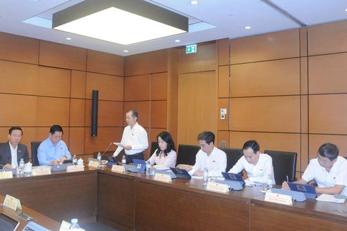 Có cơ chế để bảo vệ cán bộ dám đề xuất, dám quyết định việc tháo gỡ các khó khăn, vướng mắc