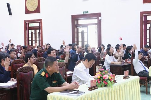 Kỳ họp thứ 11 HĐND TP. Pleiku thông qua 4 nghị quyết quan trọng về phát triển kinh tế-xã hội