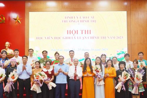 21 thí sinh tham gia Hội thi Học viên học giỏi lý luận chính trị