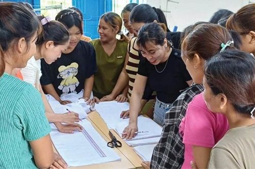 Tìm hướng thoát nghèo bền vững cho vùng cao