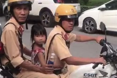 Bé gái 6 tuổi bị lạc 20km được CSGT đưa về nhà
