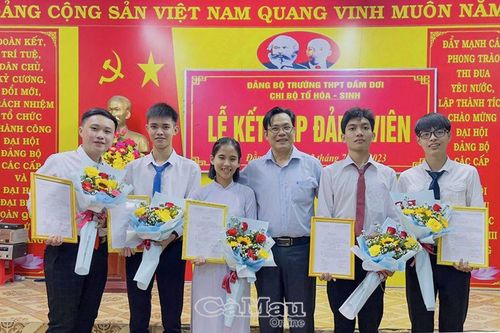 Bổ sung nhân tố trẻ cho Ðảng