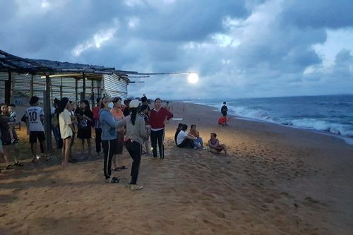 Sóng biển cuốn 1 nữ sinh ở Phú Yên mất tích