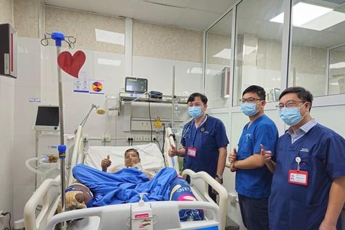 Kỳ tích cứu thầy giáo vùng cao bị sốc nhiễm khuẩn, suy đa tạng do nhiễm vi khuẩn Whitmore
