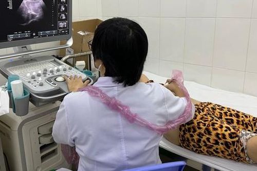 Trạm y tế ở TPHCM 'thay áo mới', thu hút bệnh nhân đến khám