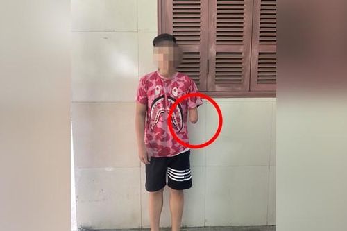 Triệu tập nhóm 'quái xế nhí' mang dao, kiếm diễu phố
