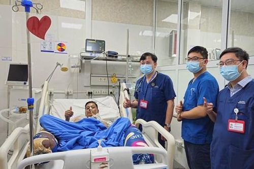 Kỳ tích điều trị thành công cho thầy giáo vùng cao nhiễm vi khuẩn 'ăn thịt người'