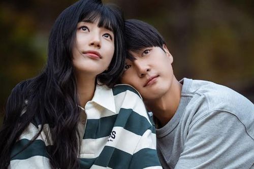 K-Drama 'Donna!' đang dẫn đầu Netflix vì 'phản ứng hóa học' của Suzy và Yang Se Jong