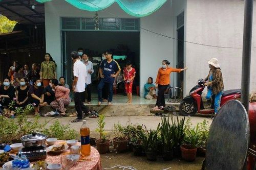 Bắt tạm giam đối tượng bỏ thuốc độc vào sữa để giết cha và bà nội